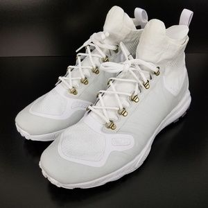 Nike zoom Talaria Mid FK size 10.5 platinum.